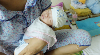 Vụ bé gái 15 ngày tuổi bị mẹ bỏ rơi: 'Đừng chỉ trích mẹ bé, cô ấy đang bị chấn động tâm lý'