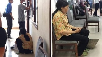 Mẹ cầm nón rách chờ con trai nhập học và câu chuyện khiến bao người nghẹn lòng khi nghĩ về mẹ của mình