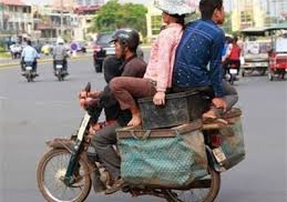 Tá hỏa trước chùm ảnh “khó đỡ” của giao thông Việt Nam