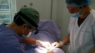 Vợ nổi cơn ghen, lia một đường dao cắt 'của quý' của chồng trong đêm