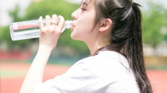 Đây chính là thời điểm 'vàng' uống nước để da đẹp, dáng xinh, trẻ mãi không già và đánh bay mọi độc tố