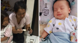 Con ngủ say lay mãi không dậy, mẹ phát hiện nguyên nhân do bảo mẫu cho thứ này vào bình sữa