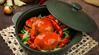 Làm bước này trước khi cho vào nồi, món cua hấp sẽ thơm ngon ngọt thịt, ăn đứt nhà hàng