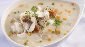 Mách mẹ cách nấu cháo cá lóc cho con ăn dặm, bé lớn nhanh vù vù, ít ốm đau bệnh tật