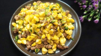 Chỉ 10 phút có ngay món bắp ngọt xào thịt bò ngon ngây ngất, ăn một lần là nhớ mãi
