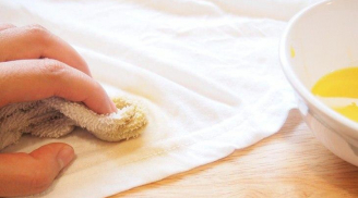 Đổ lòng trắng vào giặt quần áo ai cũng thắc mắc nhưng chỉ 30 phút sau hiệu quả bất ngờ
