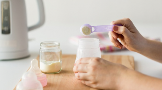 5 điều đối kỵ khi pha sữa cho mẹ bố mẹ buộc phải tránh để không gây ra hậu quả đáng tiếc