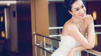 50 tuổi vẫn mảnh mai gợi cảm, 'mỹ nữ gốc Việt đẹp nhất Châu Á' chia sẻ bí quyết cực hay khi ăn tối