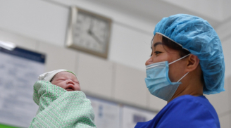 Những công dân nhí đầu tiên của năm Tân Sửu chào đời trong khoảnh khắc giao thừa