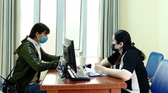Người lao động tới đâu, chuẩn bị những gì để có thể nhận tiền hỗ trợ Covid-19?
