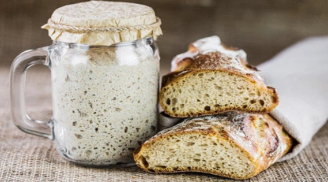 Cách làm bánh mì không cần men nở, không phải vất vả nhào bột, giãn cách không ra đường vẫn có bánh để ăn