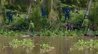 Nam thanh niên không đeo khẩu trang, thấy chốt vội nhảy xuống sông trốn công an và cái kết