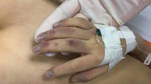Vụ bé gái 6 tuổi t.ử v.ong: Bố khai đánh con bằng đũa, ''đòi đi theo con, không muốn sống nữa''