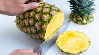 3 mẹo gọt dứa siêu nhanh, siêu dễ, tạo hình đẹp mắt: Người vụng cũng làm ngon ơ