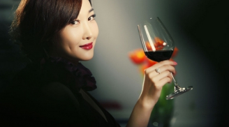 Đàn bà đến tuổi trung niên có 3 loại rượu sau tuyệt đối không được uống kẻo chuốc lấy thị phi