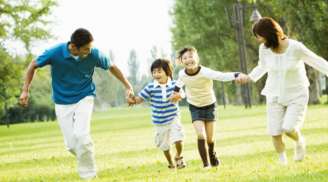 Yêu con tự hào về con đến mấy cũng đừng khoe khoang những điều này, càng khoe càng dại càng làm khổ con