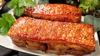Làm thịt heo quay giòn bì tại nhà chỉ cần dùng chảo, bí kíp đảm bảo bì giòn rụm thịt ngọt mọng nước