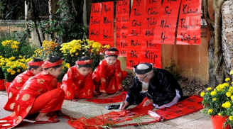 Ngày Tết dán câu đối đỏ, ghi nhớ ''3 không'' để may mắn, phú quý kéo về