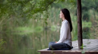 Nửa đời còn lại hãy học cách sống im lặng: Đau không nói, khổ không than, giận không thấy