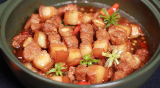 Thịt kho tàu nên cho đường trắng hay đường phèn thì lên màu đẹp và ngon hơn?