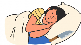 Để dao nhọn ở đầu giường là đuổi ma hay rước họa? Nhiều người đang hiểu sai điều này