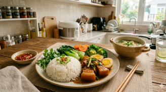 Thực phẩm giữ ấm trong nồi cơm điện: Lợi hay hại, nhiều người vẫn hiểu sai