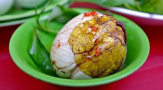 Vì sao nhiều người chọn ăn trứng vịt lộn thay vì trứng gà lộn? Sự thật gây bất ngờ