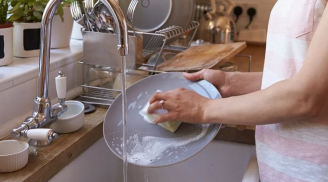 5 món đồ trong bếp càng rửa càng bẩn, vi khuẩn dễ tích tụ mà nhiều người đang dùng sai cách
