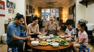Mẹ chồng liên tục “xì hơi” trong bữa cơm, nàng dâu xử lý thế nào để không mất hòa khí?