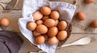 5 người nên hạn chế ăn trứng