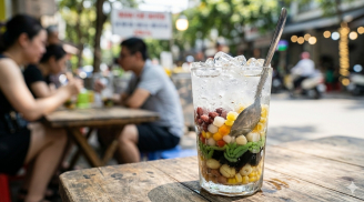 Vì sao nhiều người bán chè luôn cho thêm đá dù chè đã lạnh?