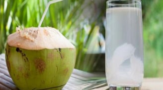 4 nhóm người dưới đây không nên uống nước dừa kẻo rước bệnh