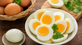 Cách luộc trứng không nứt vỡ, róc vỏ bóc dễ, độ chín theo ý muốn: 5 mẹo đơn giản