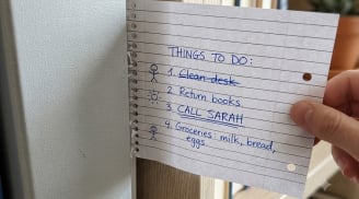 Tại sao nên kẹp một tờ giấy vào cửa tủ lạnh trong ngày nắng nóng?