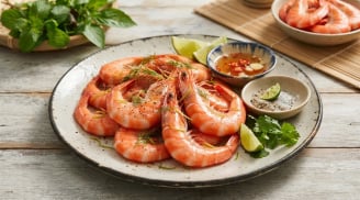 Cách luộc tôm đỏ au, thịt giòn ngọt, tuyệt đối không tanh