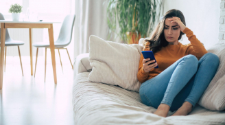 Xu hướng phụ nữ sống một mình và nỗi cô đơn giữa thành phố đông người