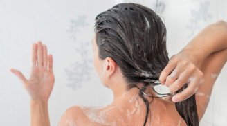 Sai lầm khi gội đầu nhiều phụ nữ mắc phải khiến tóc rụng nhiều hơn