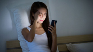 Trước khi ngủ 2 tiếng bạn còn làm điều này coi chứng giảm thọ 10 năm