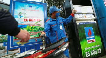Đổ xăng sinh học E5 và xăng RON 95 có gì khác nhau?