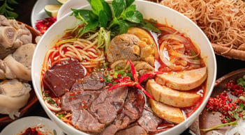 Cách nấu bún bò huế ngon tại nhà