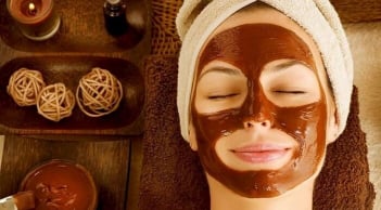Mặt nạ cà phê tự làm: giải pháp đơn giản giúp da sáng mịn, giảm mụn đầu đen
