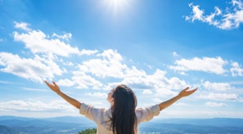 Cảnh giới cao nhất của đời người là gì? Không phải giàu có hay thành công, 4 điều càng sống càng thấm
