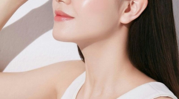 Muốn da đẹp bền vững, nhiều người đang dần từ bỏ thói quen chăm sóc quá mức