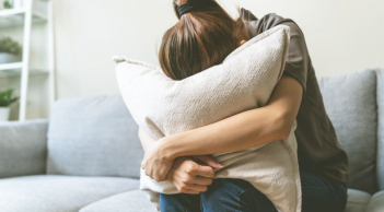 Sự thật ít ai nói về phụ nữ sau đổ vỡ: Càng tổn thương càng mạnh mẽ
