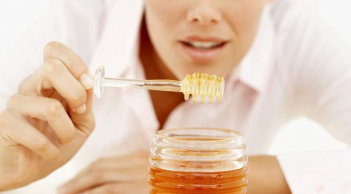 Những nguyên liệu tự nhiên nên có trong nhà để chăm sóc da và tóc đẹp toàn diện