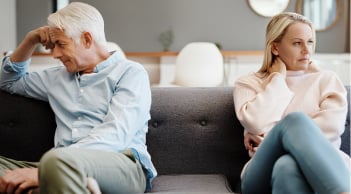 Làn sóng ly hôn tuổi trung niên và hiện tượng “vợ dứt áo ra đi”