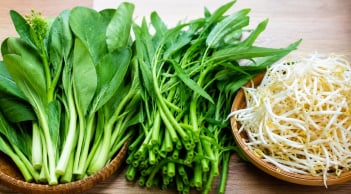 3 loại rau này nhìn càng đẹp càng cần cẩn thận trước khi ăn: Đừng để vẻ ngoài đánh lừa