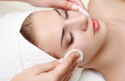Vì sao nên chọn học nghề làm đẹp, thẩm mỹ? 3 nguyên nhân không thể bỏ qua