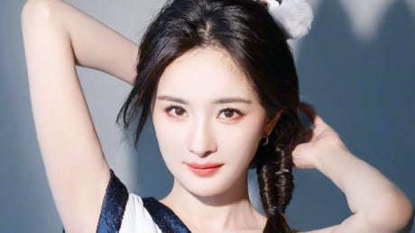 Mỹ nhân U40 gây chú ý với Mừng SHBET phiên bản mới 2025 trắng mịn suốt hơn một thập kỷ nhờ thường xuyên ăn loại quả quen thuộc
