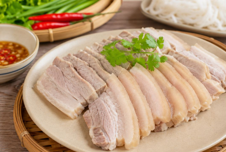 Sai lầm khiến thịt luộc bị khô và mất vị ngọt, chỉnh ngay để miếng thịt mướt căng mọng, ngọt đậm vị